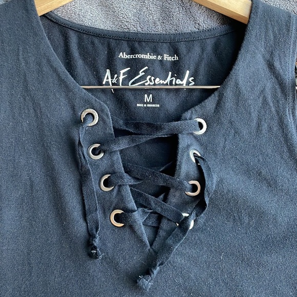 A&F Cropped Racerback Tank - Picture 3 of 4
